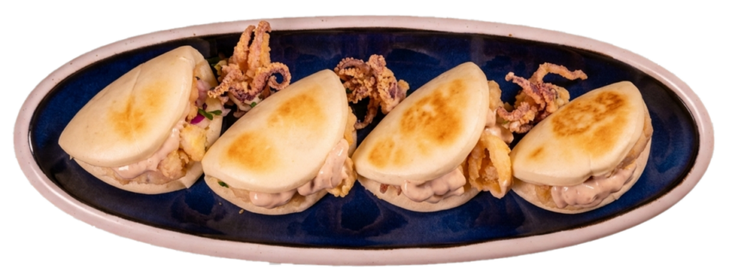 pan bao de calamares con mayonesa de ajo negro 1.0
